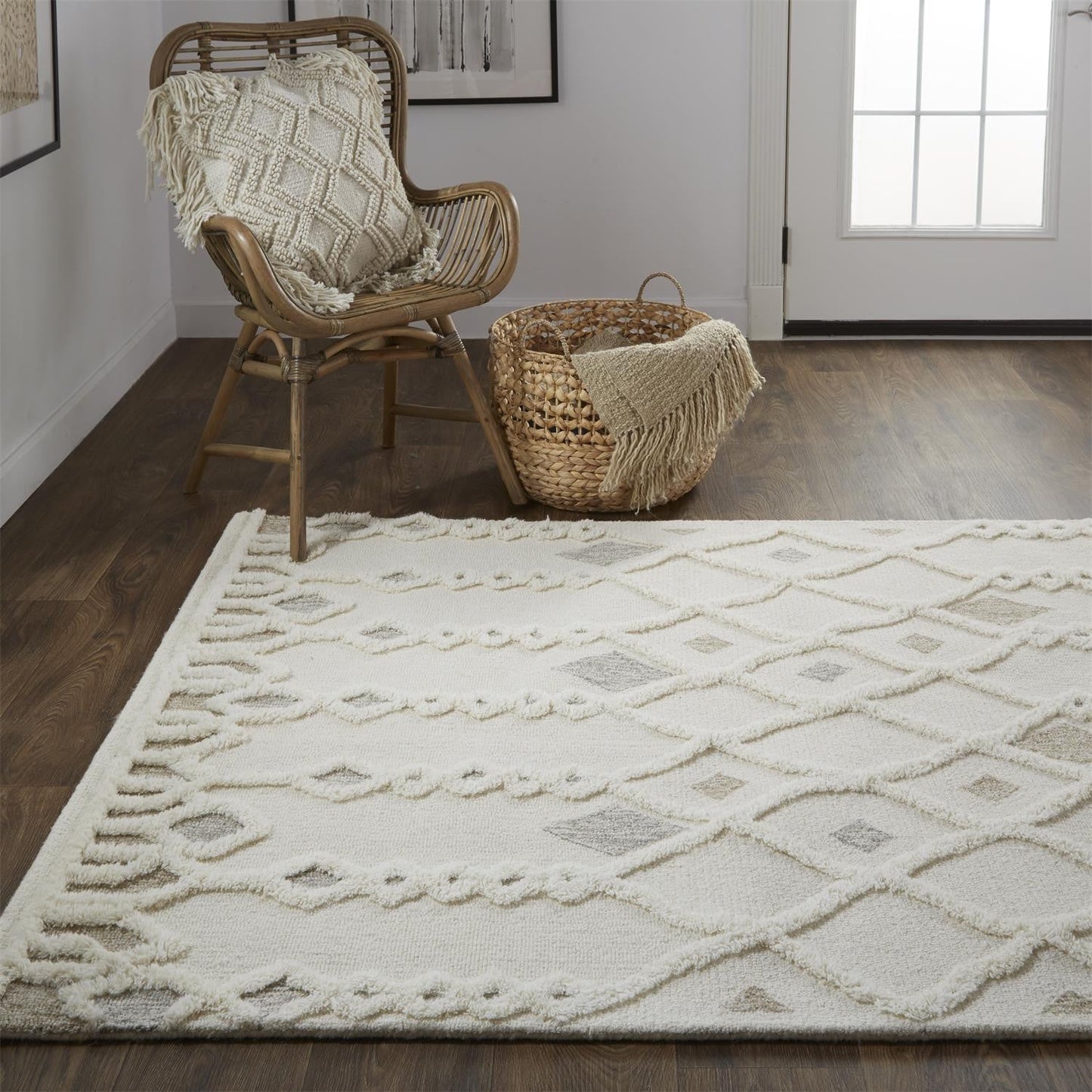 5' X 8' Ivory Tan And Silver Wool Geometric Tufted Handmade Stain