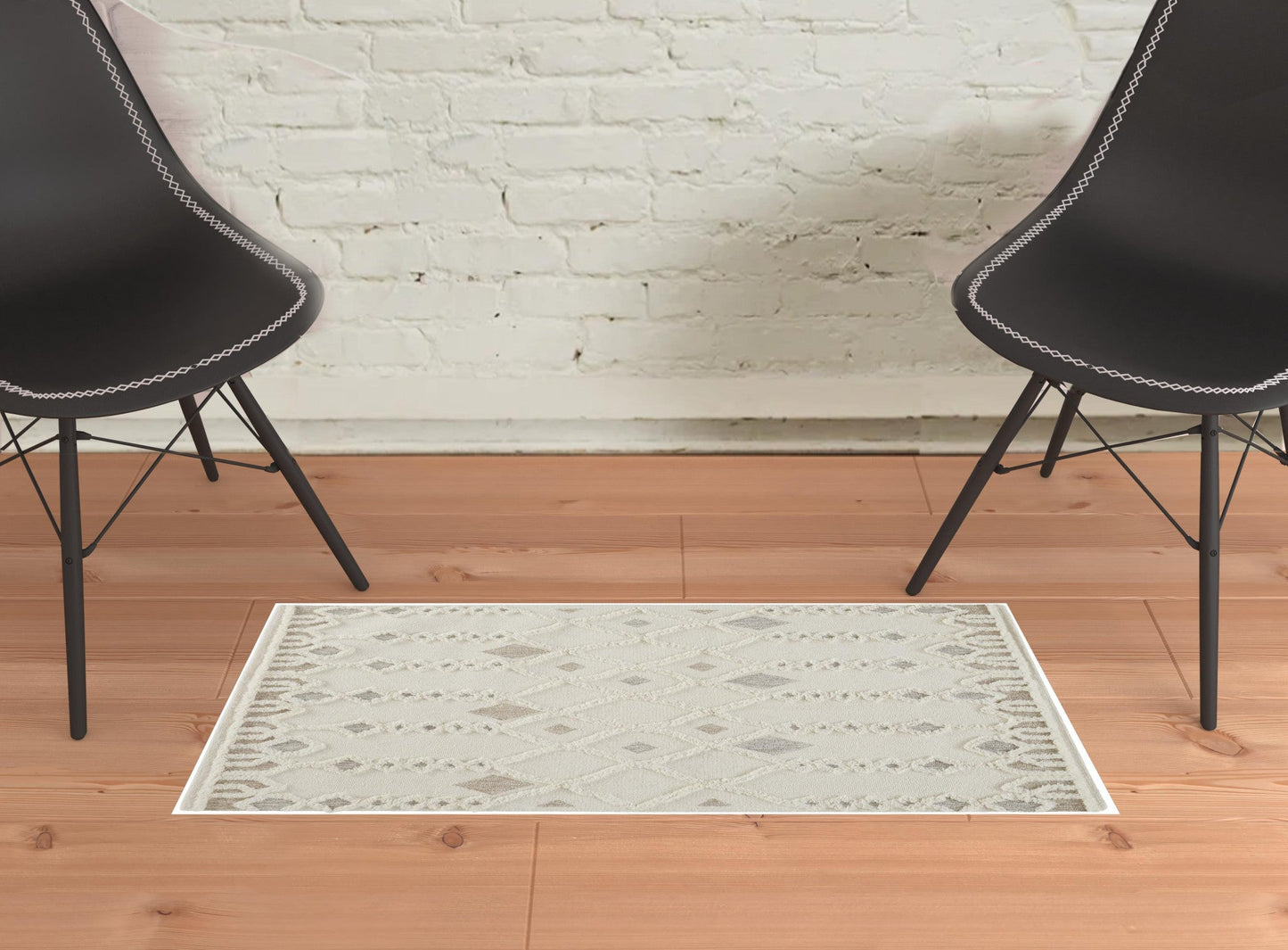 5' X 8' Ivory Tan And Silver Wool Geometric Tufted Handmade Stain