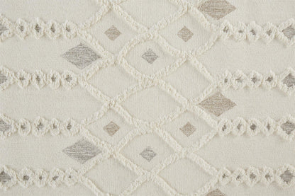 5' X 8' Ivory Tan And Silver Wool Geometric Tufted Handmade Stain